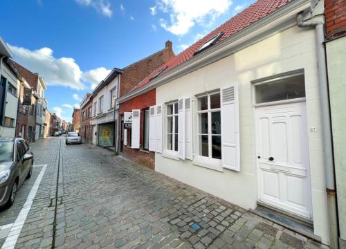 Volledig gerenoveerde, instapklare woning nabij het centrum Wervik!