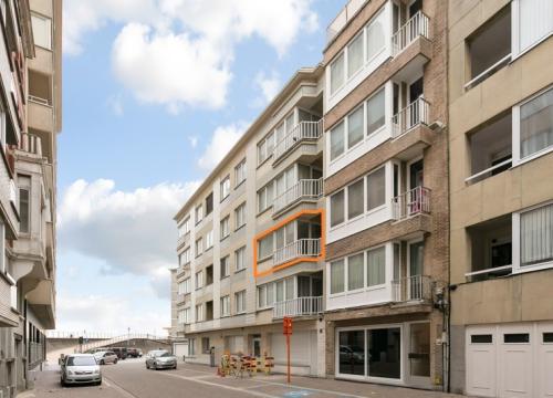 Op te frissen 1-slaapkamerappartement te Oostende!