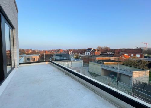 Nieuwbouwappartement met 2 slaapkamers, terras en staanplaats te Ieper!