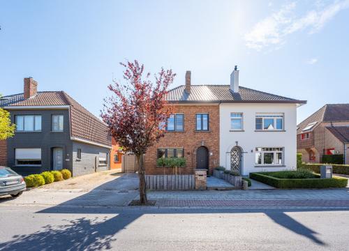 Prachtige HOB met 3 slaapkamers en diepe tuin te Waardamme (Oostkamp)!