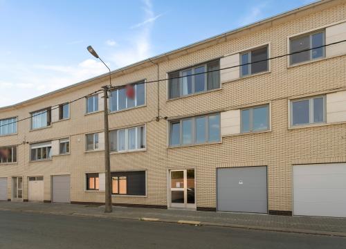 Te renoveren, centraal gelegen appartement met 1 slaapkamer op wandelafstand van de markt in Roeselare!