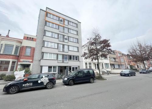 Instapklaar appartement met twee slaapkamers vlakbij Kortrijk centrum!