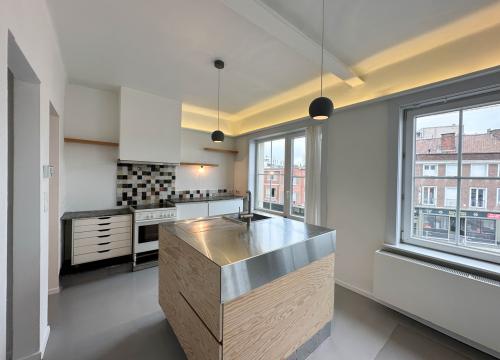 Instapklaar appartement te Kortrijk-centrum met 2 slaapkamers & balkon!